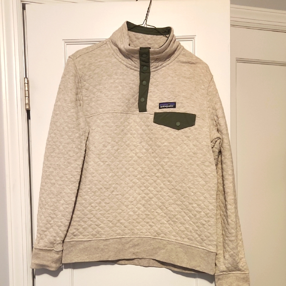Patagonia Womens Beige Quilted Sweater